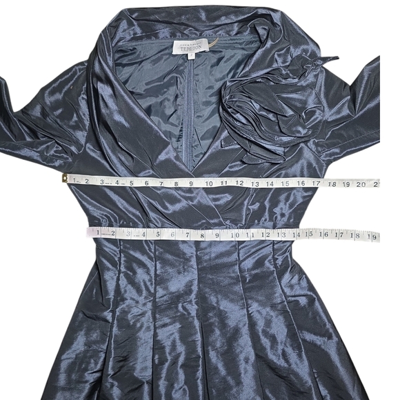 Rickie Freeman for Teri Jon Blue Cocktail Dress with 3/4 Sleeves and V-Neck - Picture 4 of 6